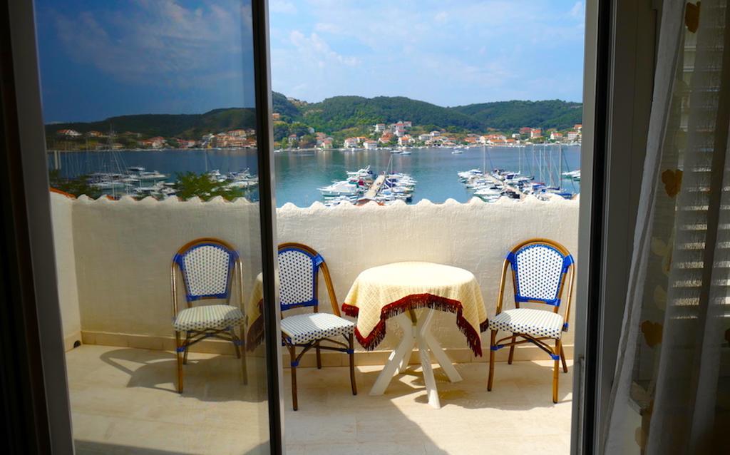 B&B Garni Toni Supetarska Draga Extérieur photo